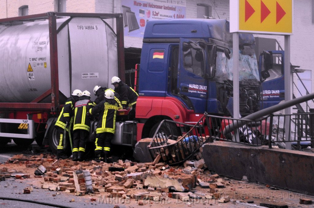 VU LKW Koeln Mechernich Bruehler Landstr P01.JPG